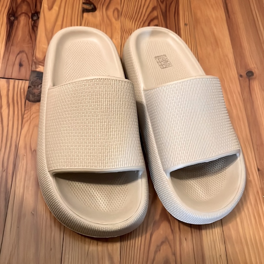 Slide on sandals Womens